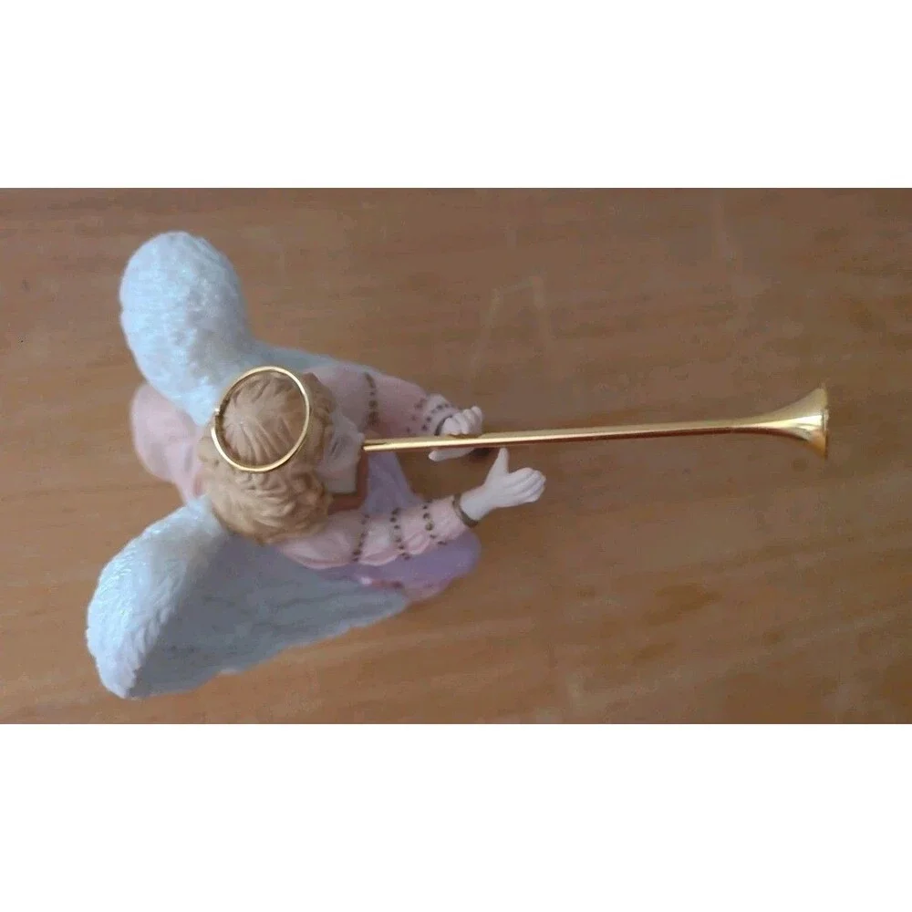 Kirkland Christmas Nativity Kneeling Angel Trumpet 1990 Vintage Replacement 2 Pc